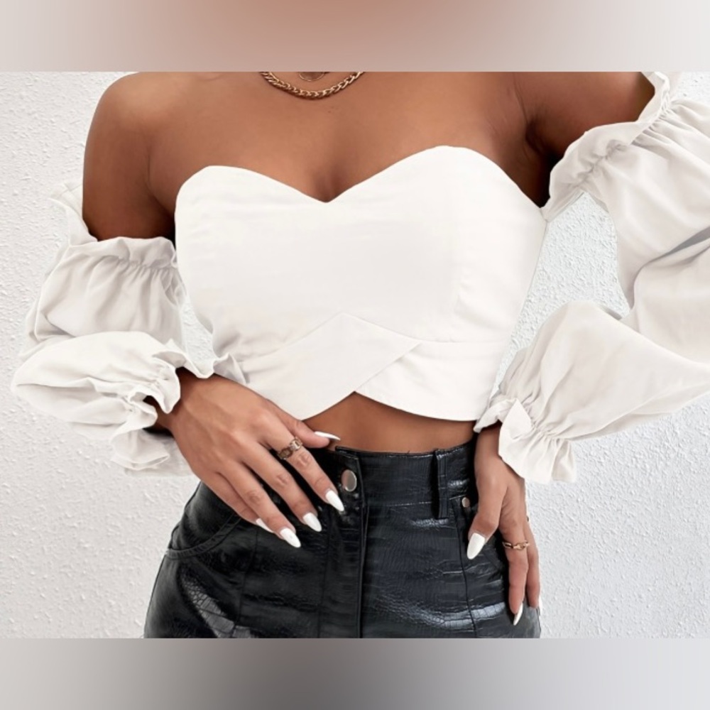 NWOT Fashion Long Sleeve Crop Top, SIZE: XS
